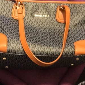 Micheal kors Replica.